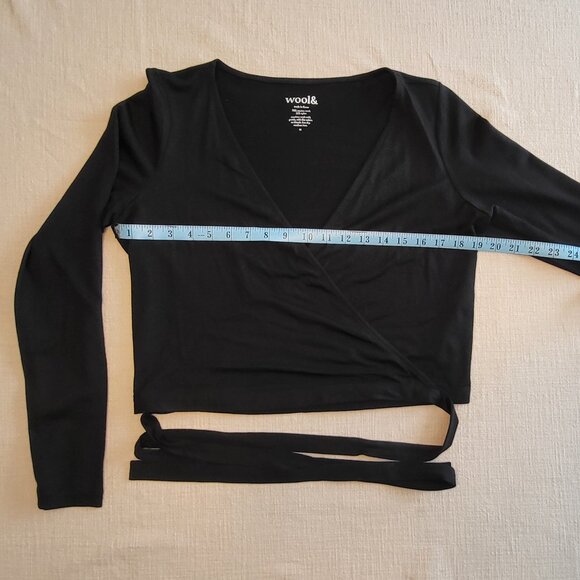 Wool& Natalia Merino Wool Wrap Top - M - Picture 3 of 4